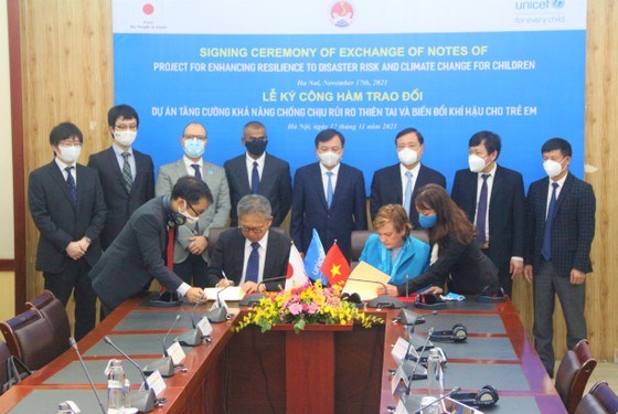 Le Japon et l'UNICEF aident le Vietnam a proteger les enfants contre le changement climatique hinh anh 1