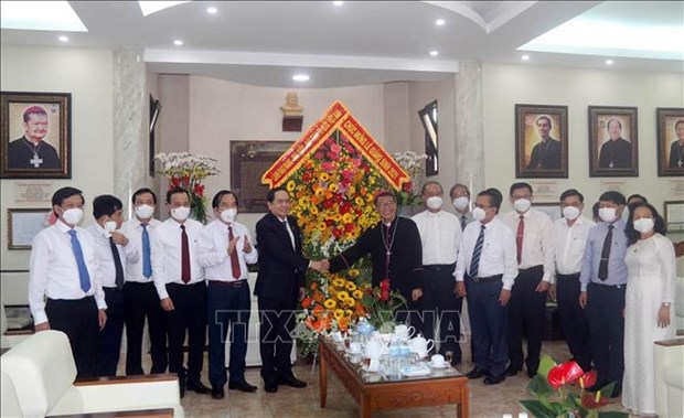 Noel : un vice-president de l’AN felicite des chretiens a Ho Chi Minh-Ville et a Tien Giang hinh anh 2