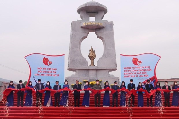 De nombreuses activites pour celebrer le 110e anniversaire de la naissance du general Vo Nguyen Giap hinh anh 1