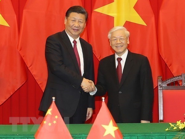 Vietnam-Chine : les dirigeants des deux pays echangent des messages de felicitations hinh anh 1