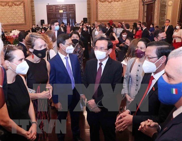 Ho Chi Minh-Ville promeut ses relations avec ses partenaires etrangers hinh anh 2