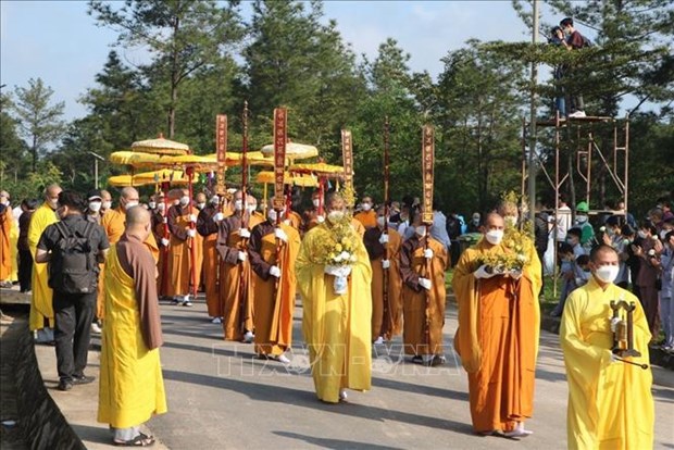 Ceremonie de cremation du bonze superieur Thich Nhat Hanh a Hue hinh anh 1