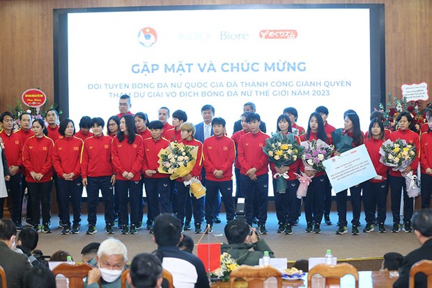 Les footballeuses vietnamiennes honorees apres un parcours historique hinh anh 2