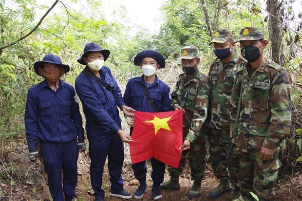 S’efforcer de retrouver les osssements des soldats volontaires tombes au Cambodge hinh anh 2
