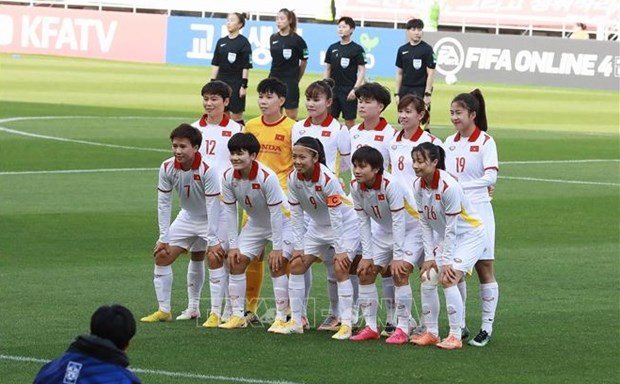L’equipe de football feminin vietnamienne a montre son potentiel en Republique de Coree hinh anh 1