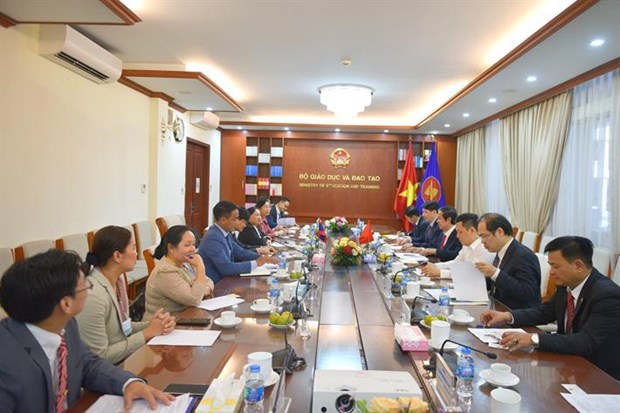 Le Vietnam et le Laos promeuvent advantage leur cooperation dans l’education hinh anh 1