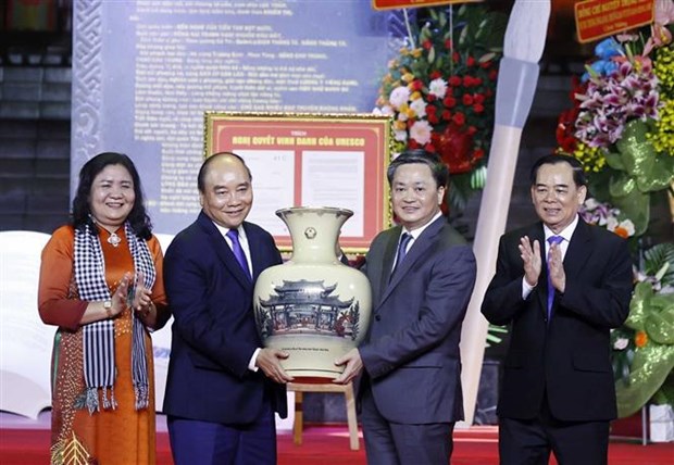 Celebration du 200e anniversaire de la naissance du poete Nguyen Dinh Chieu a Ben Tre hinh anh 1