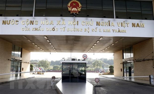 Les autorites de Lao Cai renvoient un Chinois recherche et entre illegalement au Vietnam hinh anh 1