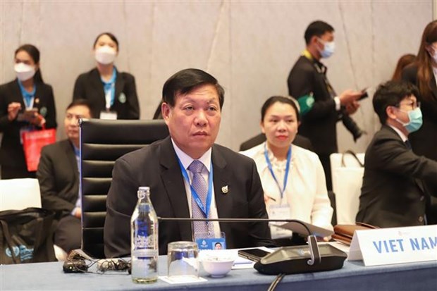 Le Vietnam a la 12e reunion de haut niveau de l’APEC sur la sante et l’economie hinh anh 2