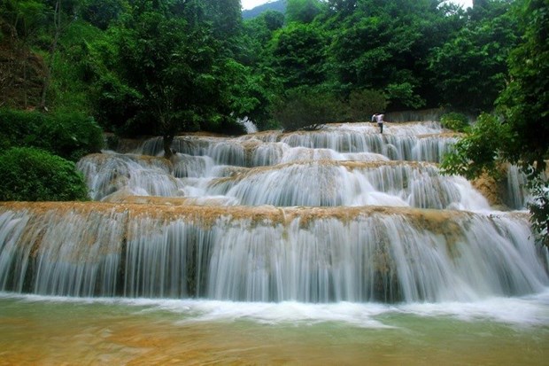Quatre celebres cascades Dai Yem, May, Pongour et Suoi Tranh sont timbrees hinh anh 3
