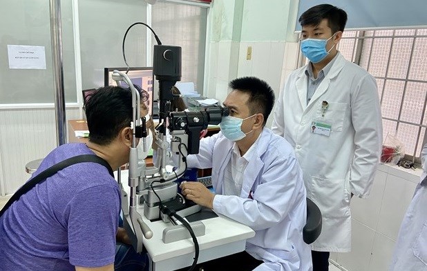 L’ophtalmologiste Nguyen Viet Giap remporte le prix de l’APAO hinh anh 1