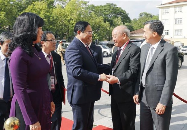 Le Premier ministre Pham Minh Chinh se rend a la Faculte de medecine de Hanoi hinh anh 2