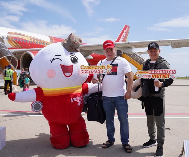 Vietjet Air ouvre un vol direct entre Nha Trang et Astana (Kazakhstan) hinh anh 2