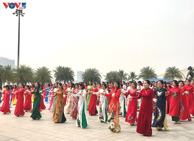 Le Vietnam celebre la Semaine de l’ao dai 2023 hinh anh 1