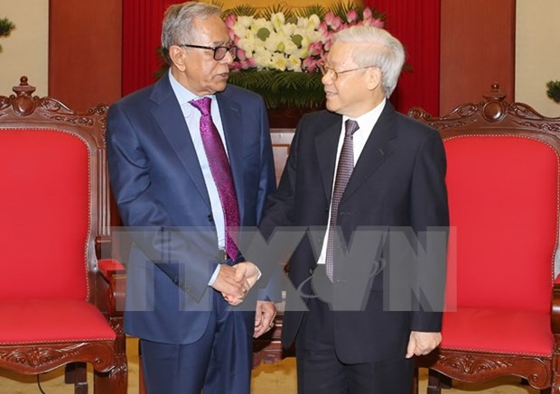 Des dirigeants vietnamiens recoivent le president du Bangladesh hinh anh 1