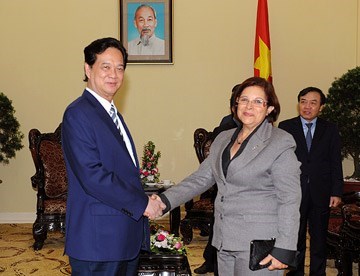 Le PM vietnamien recoit la ministre cubaine des Finances et des Prix hinh anh 1
