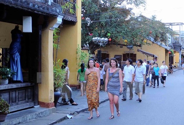 Quang Nam : hausse du nombre de touristes au Nouvel An 2016 hinh anh 1