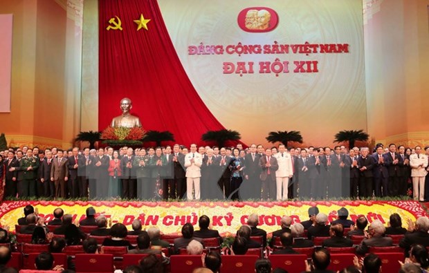 Cloture du 12e Congres national du Parti communiste du Vietnam hinh anh 1