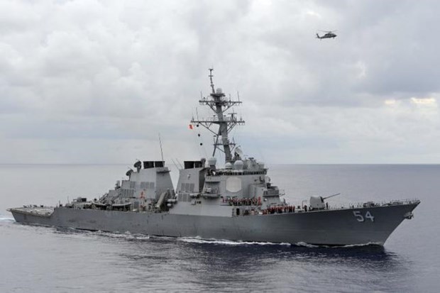 Un navire de guerre americain croise dans les eaux de Hoang Sa hinh anh 1