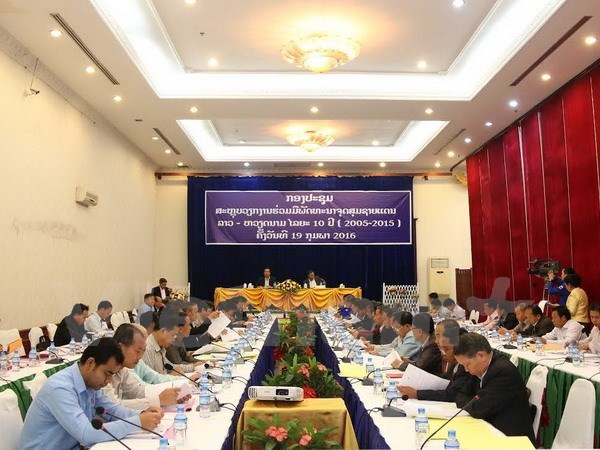 Bilan des dix ans de cooperation pour le developpement de la zone frontaliere Laos-Vietnam hinh anh 1