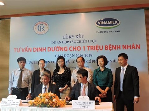 Un partenariat strategique entre l’hopital Cho Ray et Vinamilk hinh anh 1