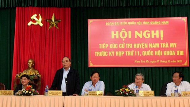 Le vice-PM Nguyen Xuan Phuc rencontre des electeurs de Nam Tra My hinh anh 1