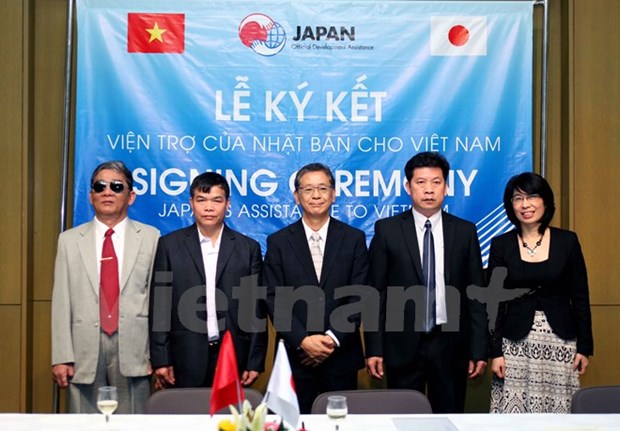 Le Japon accorde plus de 400.000 dollars d'aide non remboursable au Vietnam hinh anh 1