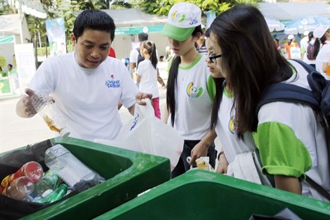 Ho Chi Minh-Ville va feter la Journee du recyclage des dechets hinh anh 1