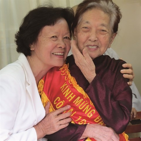 Rencontre avec Ngo Thi Hai, une aide-soignante centenaire hinh anh 1