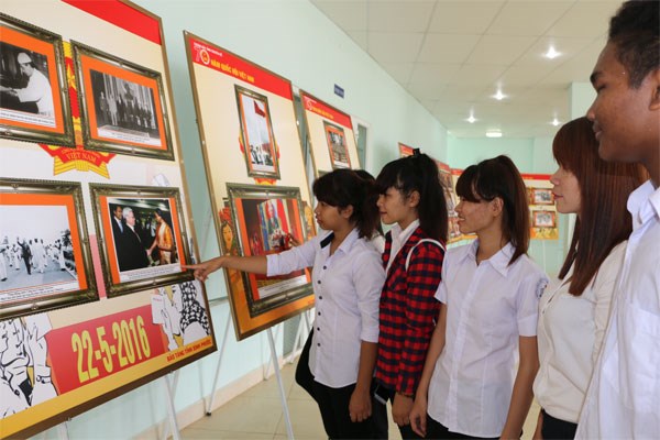 Binh Phuoc : exposition “70 ans de l’Assemblee nationale du Vietnam