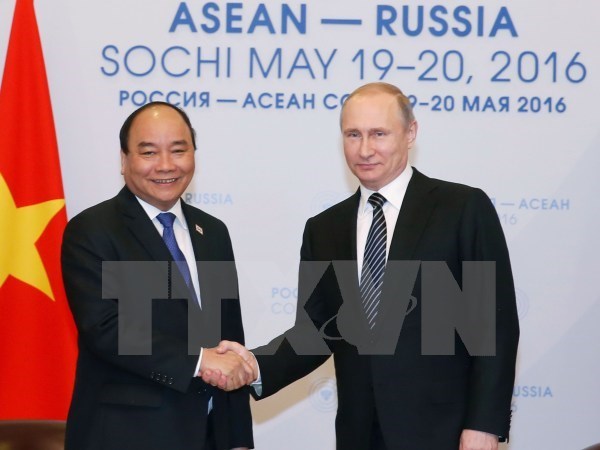 Entrevue Nguyen Xuan Phuc – Vladimir Poutine hinh anh 1