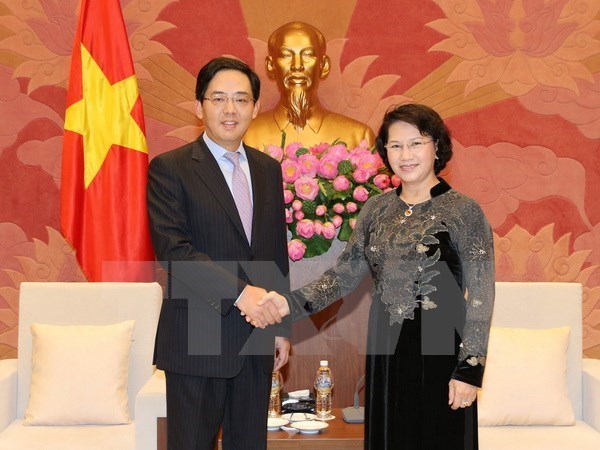 La vice-presidente de l’AN Nguyen Thi Kim Ngan recoit les ambassadeurs chinois et australien hinh anh 1