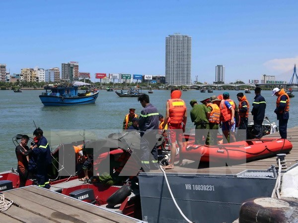 Naufrage d’un bateau a Da Nang : trois portes disparus ont ete retrouves morts hinh anh 1