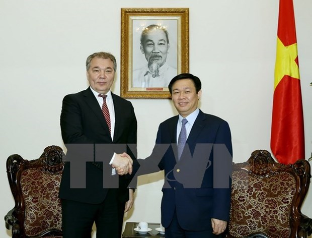 Le Vietnam accorde une grande priorite a ses relations avec la Russie hinh anh 1