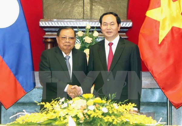 Renforcement de l'amitie avec le Laos et le Cambodge hinh anh 1