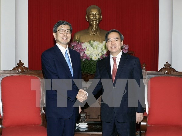 Des responsables vietnamiens rencontrent le president de la BAD hinh anh 1
