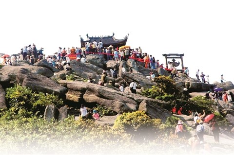 La pagode Dong au sommet sacre de Yen Tu hinh anh 2