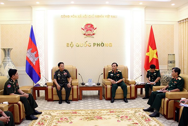 Armee : Vietnam et Cambodge cooperent dans la legislation hinh anh 1