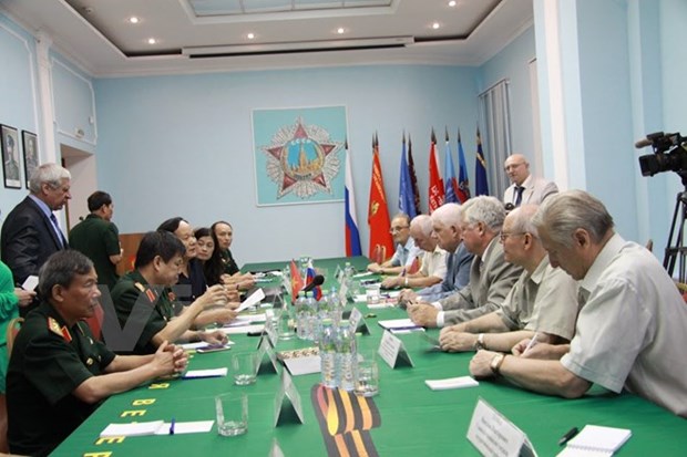 Les associations des anciens combattants vietnamiens et russes cultivent leurs liens hinh anh 1