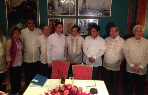 Le gouvernement philippin et le NDF renouent leurs pourparlers de paix hinh anh 1