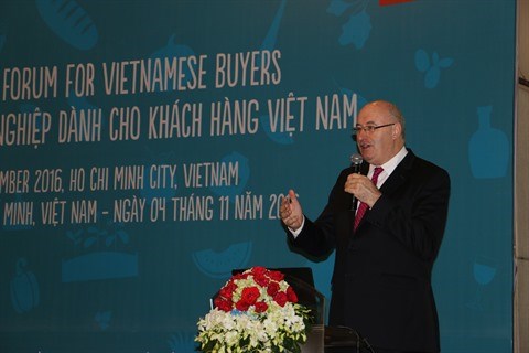 Un commissaire europeen confiant dans les perspectives commerciales UE-Vietnam hinh anh 2