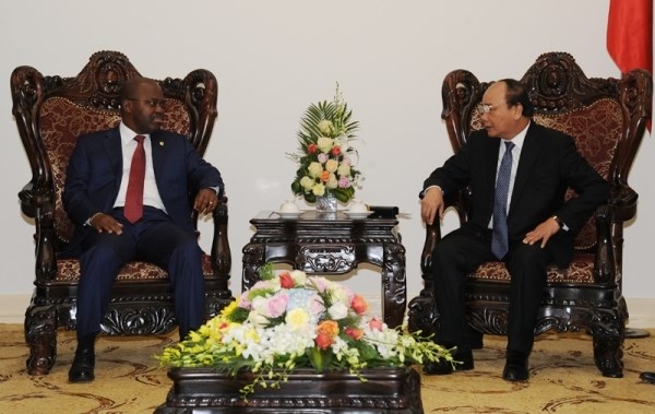 Le PM Nguyen Xuan Phuc recoit le ministre de l’Interieur du Mozambique hinh anh 1