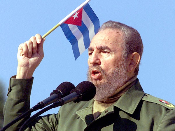 La presidente de l'Assemblee nationale part pour la ceremonie de deuil d'Etat de Fidel Castro hinh anh 1