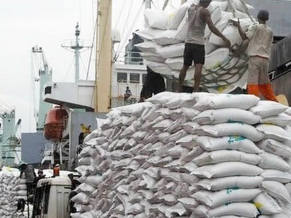 Le Myanmar renforce les exportations de riz hinh anh 1