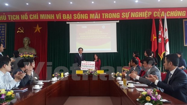 La Croix-Rouge ​chinoise continue de soutenir les ​sinistres des inondations du Vietnam hinh anh 1