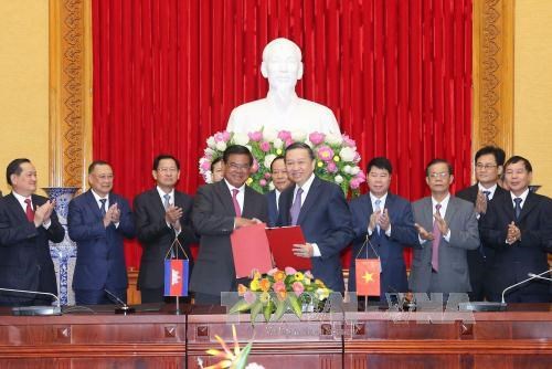 Vietnam-Cambodge: cooperation efficace dans la garantie de la securite nationale hinh anh 1