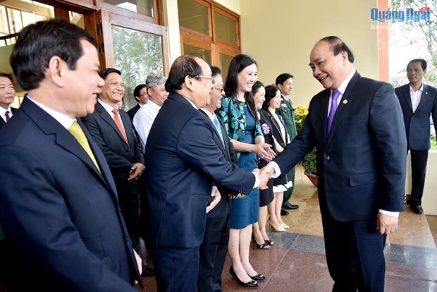 Le PM Nguyen Xuan Phuc formule ses vœux du Tet a la population de Quang Ngai hinh anh 1