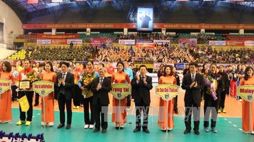 Ouverture du tournoi international de volley-ball feminin a Bac Ninh hinh anh 1