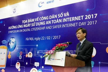 Le Vietnam entend porter le taux d’internautes a 80-90% de la population hinh anh 1