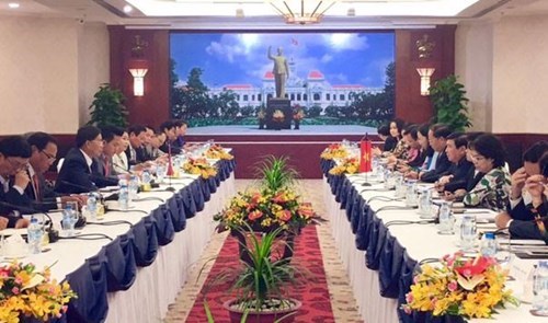 Intensifier la cooperation entre Ho Chi Minh-Ville et Vientiane hinh anh 1